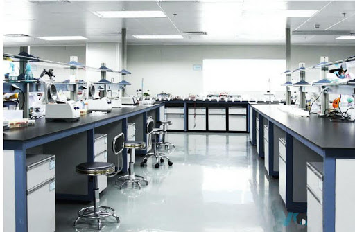 Perhatikan Prosedur Keselamatan Kerja di Laboratorium yang Aman